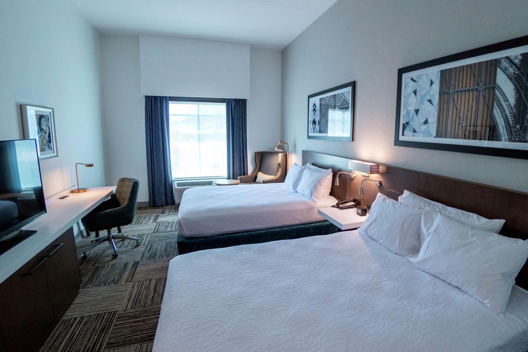 Hilton Garden Inn Spartanburg Bagian luar foto