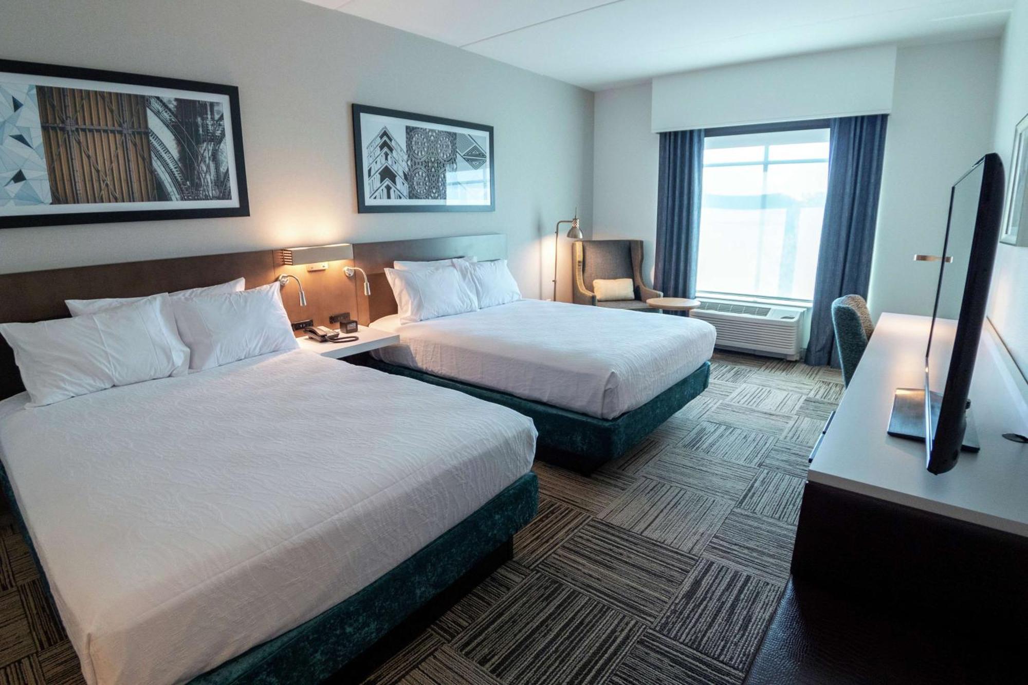 Hilton Garden Inn Spartanburg Bagian luar foto