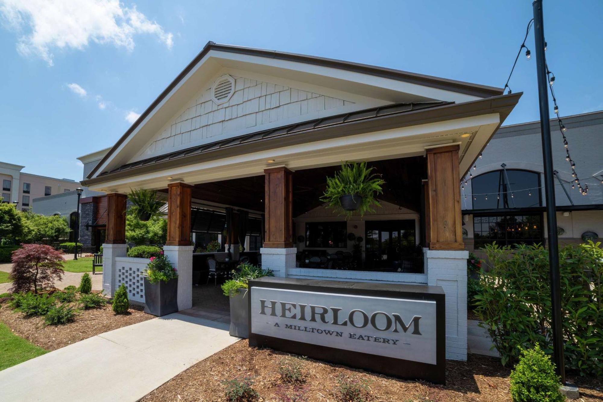 Hilton Garden Inn Spartanburg Bagian luar foto