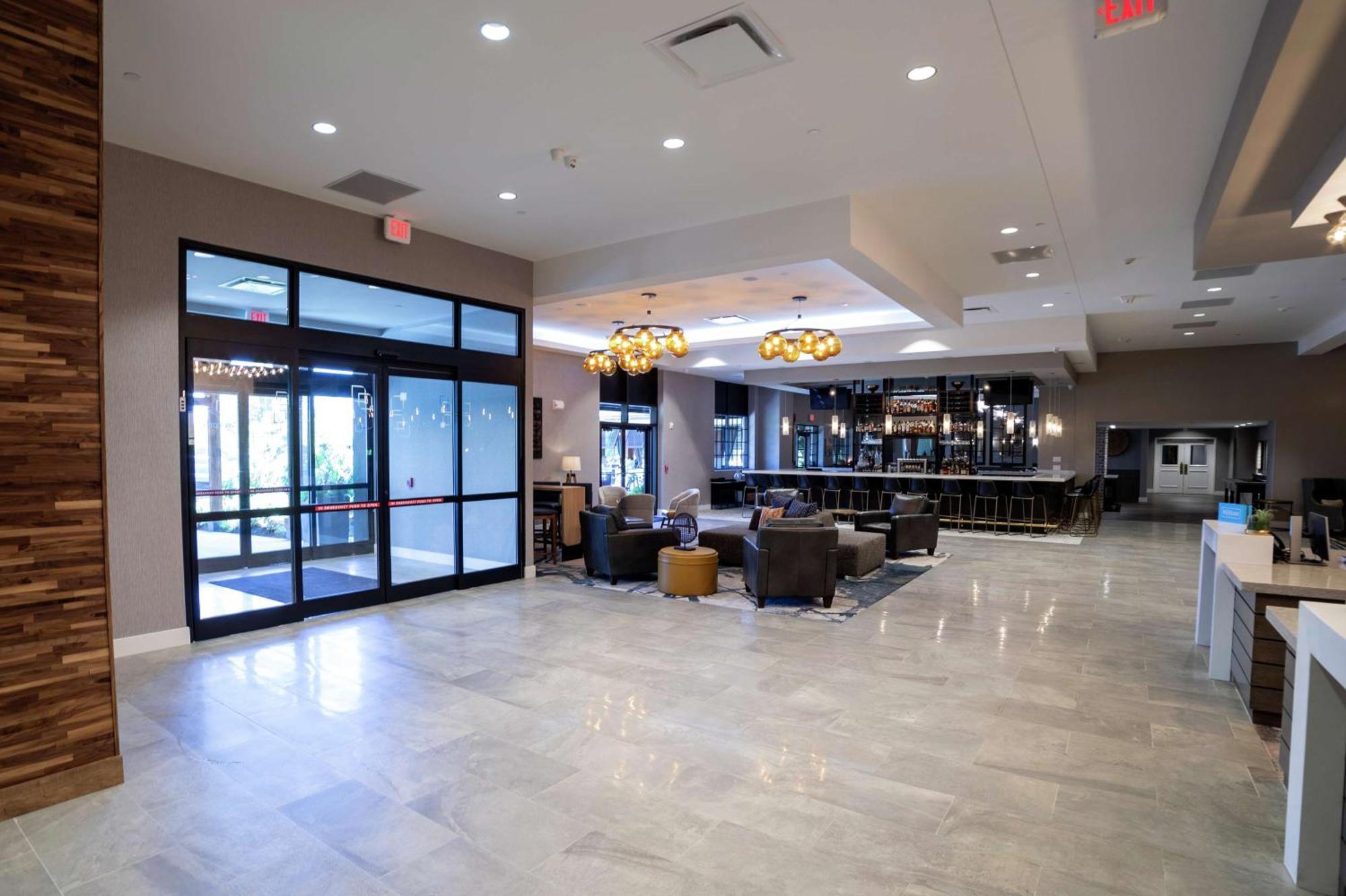 Hilton Garden Inn Spartanburg Bagian luar foto