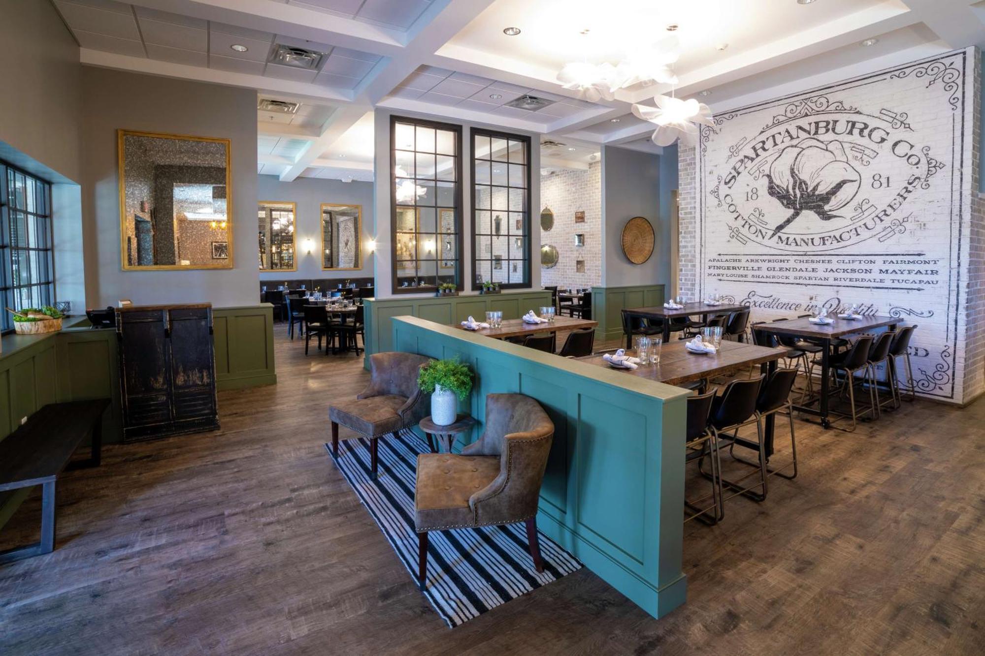 Hilton Garden Inn Spartanburg Bagian luar foto
