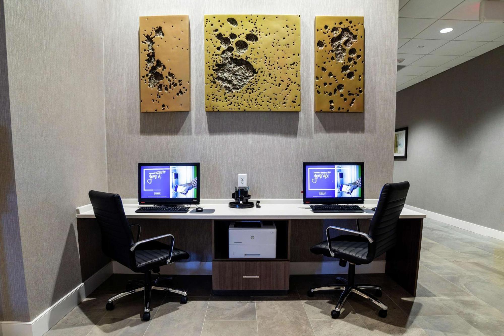 Hilton Garden Inn Spartanburg Bagian luar foto