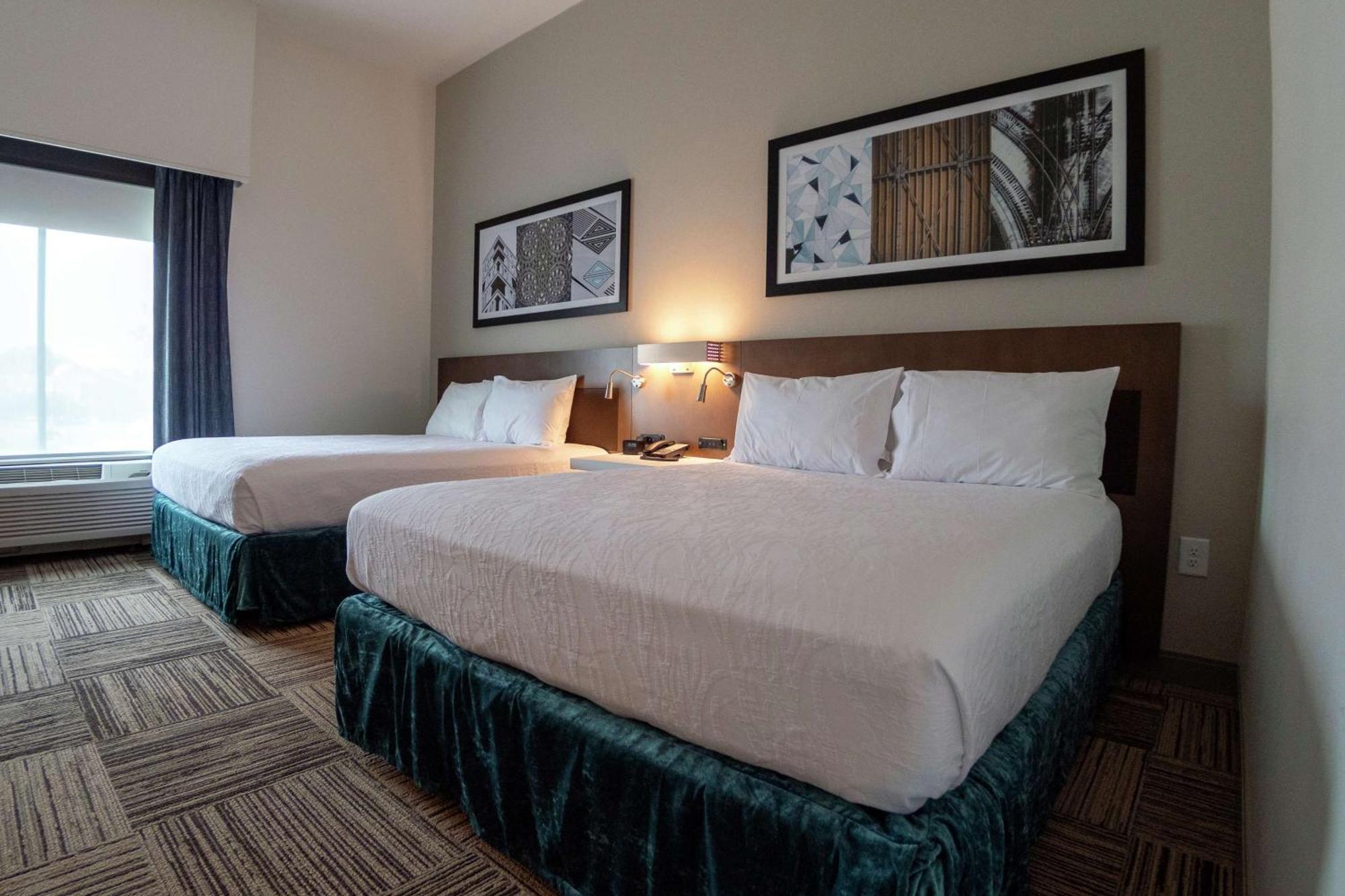 Hilton Garden Inn Spartanburg Bagian luar foto